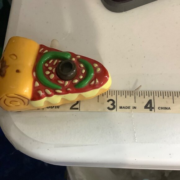 Vintage Wind-Up Pizza Slice Toy Novelty Plastic Children 3"x2" DOES NOT WORK - Picture 8 of 8